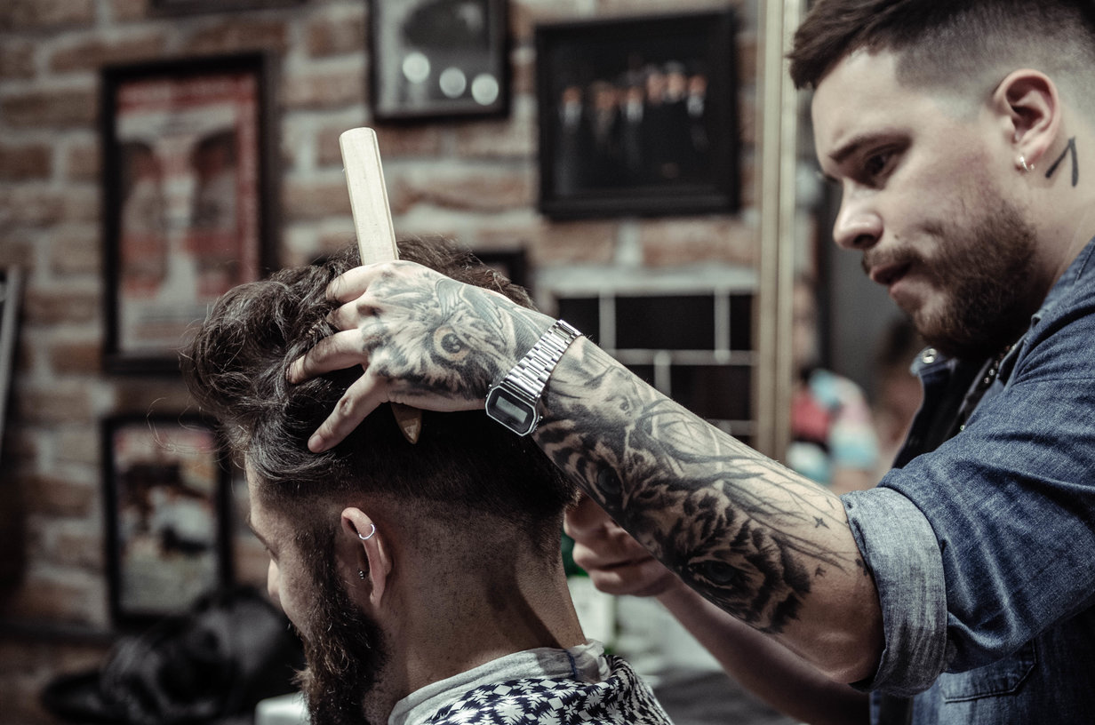 Corte moderno en Bacán Barbería